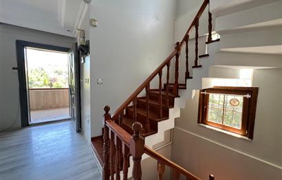 Kilyos Merkez'de Köşe Konumda Tam Müstakil 6+1 Satılık Villa