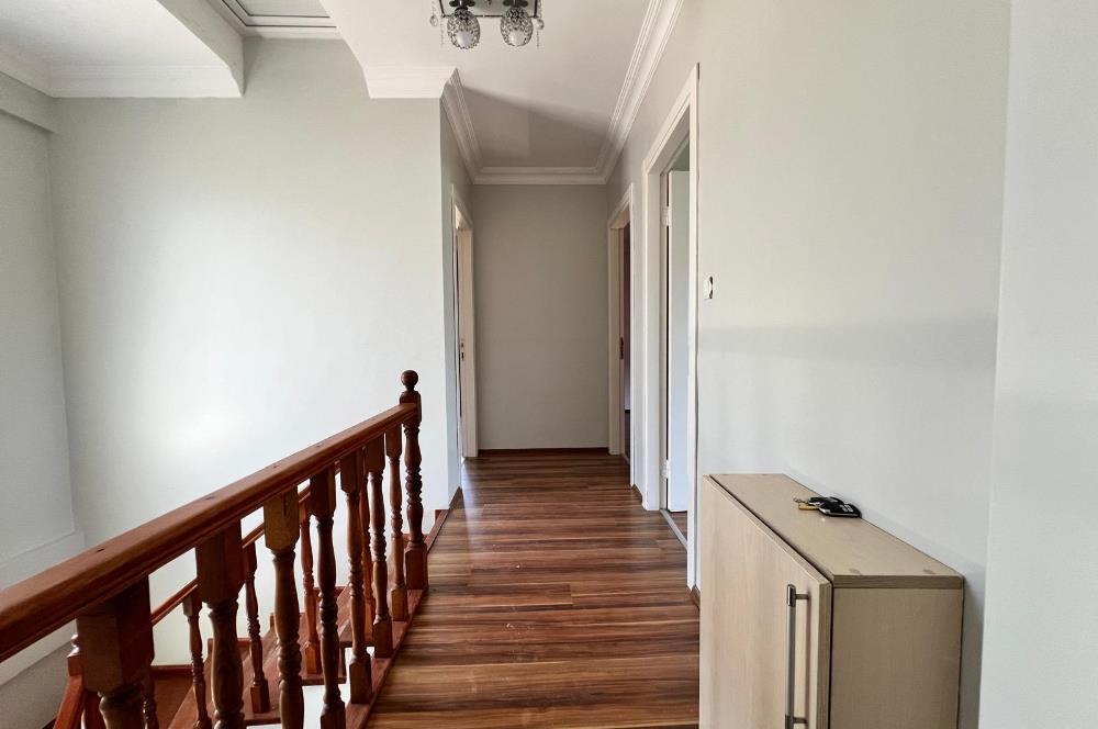 Kilyos Merkez'de Köşe Konumda Tam Müstakil 6+1 Satılık Villa