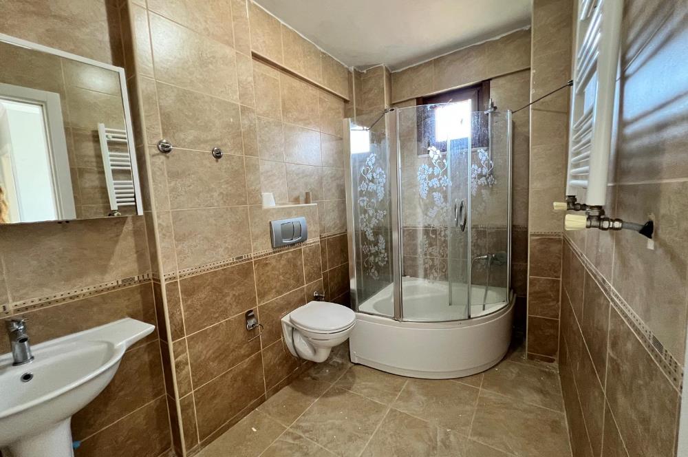 Kilyos Merkez'de Köşe Konumda Tam Müstakil 6+1 Satılık Villa
