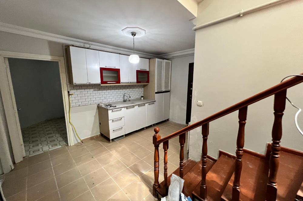 Kilyos Merkez'de Köşe Konumda Tam Müstakil 6+1 Satılık Villa