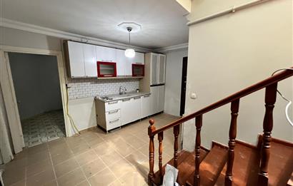 Kilyos Merkez'de Köşe Konumda Tam Müstakil 6+1 Satılık Villa