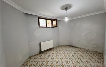 Kilyos Merkez'de Köşe Konumda Tam Müstakil 6+1 Satılık Villa