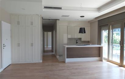 Suadiye Sahilde Kısmi Deniz Görür 2,5 + 1 Sıfır Daire