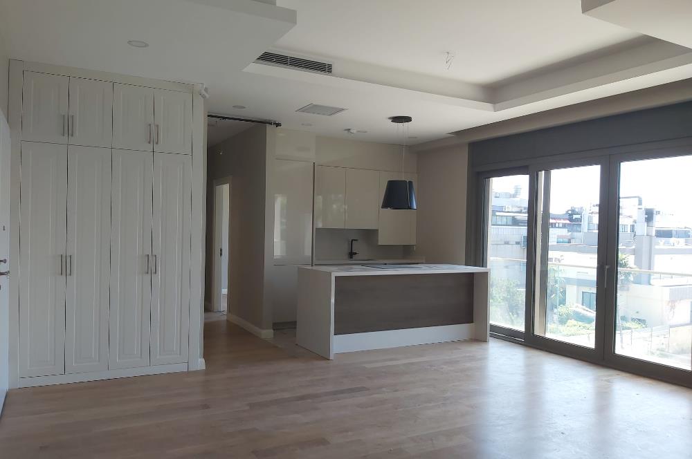 Suadiye Sahilde Kısmi Deniz Görür 2,5 + 1 Sıfır Daire
