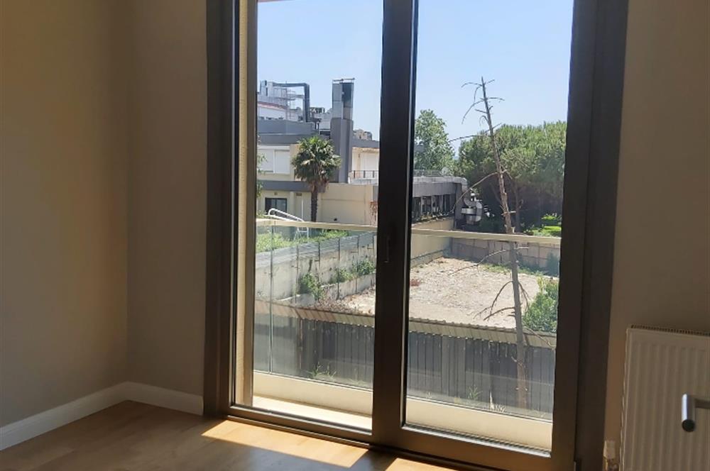 C21 Sahra dan Suadiye Sahilde Kısmi Deniz Görür 2,5 + 1 Sıfır Daire