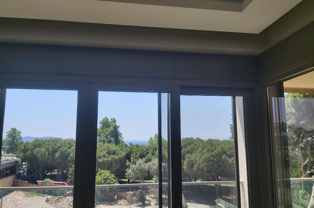 Suadiye Sahilde Kısmi Deniz Görür 2,5 + 1 Sıfır Daire