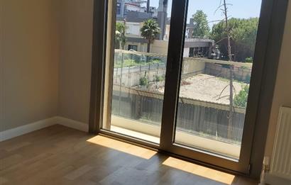 C21 Sahra dan Suadiye Sahilde Kısmi Deniz Görür 2,5 + 1 Sıfır Daire