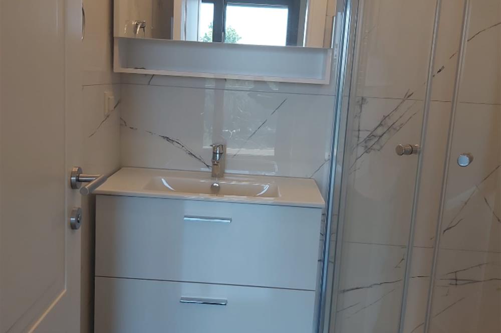 Suadiye Sahilde Kısmi Deniz Görür 2,5 + 1 Sıfır Daire