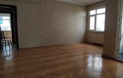 KOŞUYOLU YEDİTEPE HASTANESİ KARŞISINDA SATILIK KÖŞE DAİRE...