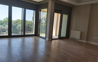 Suadiye Sahilde Kısmi Deniz Görür 2,5 + 1 Sıfır Daire