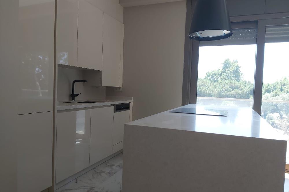 C21 Sahra dan Suadiye Sahilde Kısmi Deniz Görür 2,5 + 1 Sıfır Daire