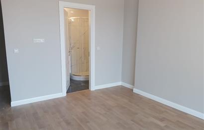 Suadiye Sahilde Kısmi Deniz Görür 2,5 + 1 Sıfır Daire