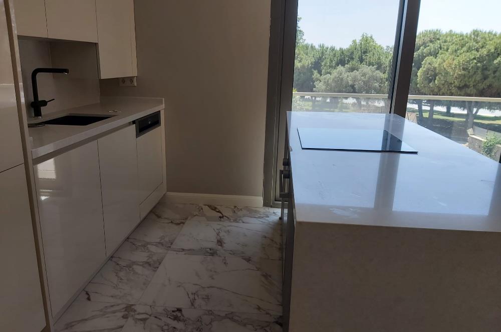 C21 Sahra dan Suadiye Sahilde Kısmi Deniz Görür 2,5 + 1 Sıfır Daire