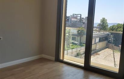 Suadiye Sahilde Kısmi Deniz Görür 2,5 + 1 Sıfır Daire