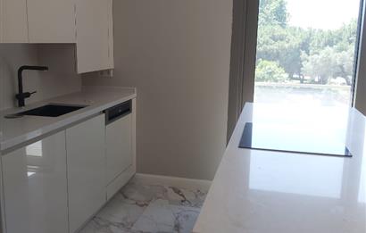 C21 Sahra dan Suadiye Sahilde Kısmi Deniz Görür 2,5 + 1 Sıfır Daire