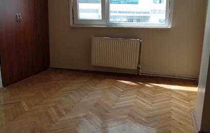 KOŞUYOLU YEDİTEPE HASTANESİ KARŞISINDA SATILIK KÖŞE DAİRE...