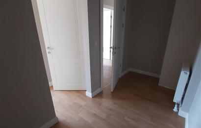 Suadiye Sahilde Kısmi Deniz Görür 2,5 + 1 Sıfır Daire
