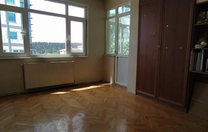 KOŞUYOLU YEDİTEPE HASTANESİ KARŞISINDA SATILIK KÖŞE DAİRE...