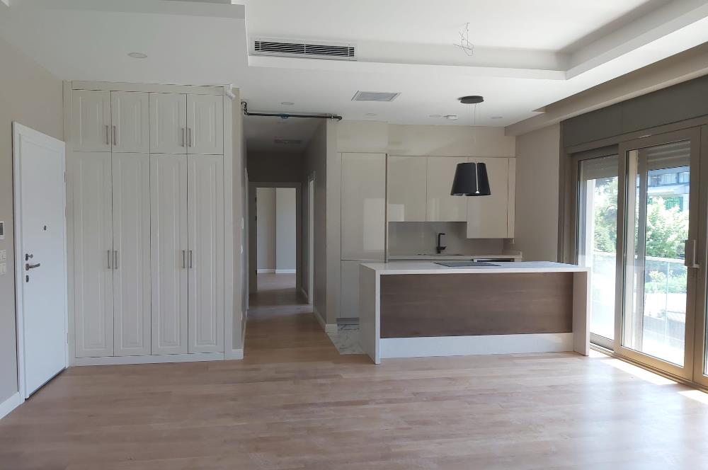 C21 Sahra dan Suadiye Sahilde Kısmi Deniz Görür 2,5 + 1 Sıfır Daire