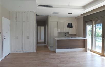 C21 Sahra dan Suadiye Sahilde Kısmi Deniz Görür 2,5 + 1 Sıfır Daire