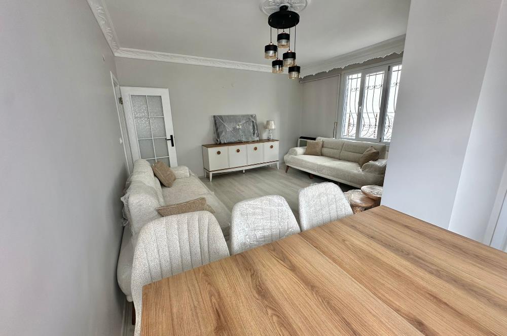 Arnavutköy Merkezde Cadde Üzeri Kiralık Eşyalı 2+1 Daire