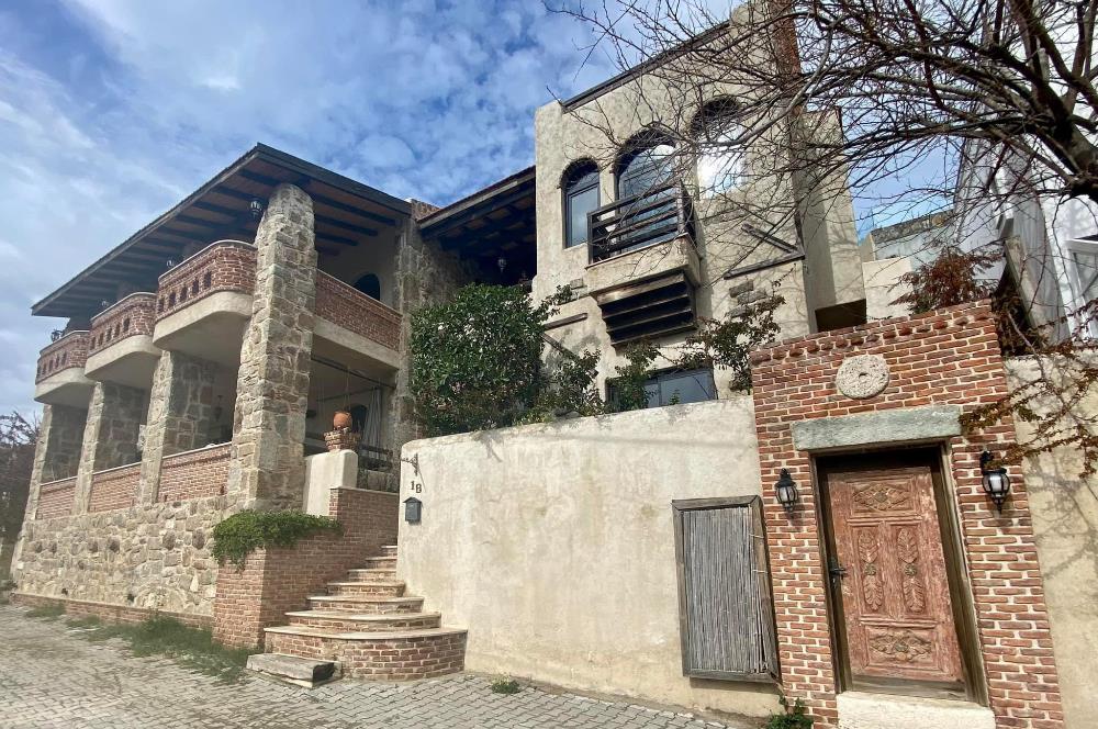 Bodrum Yalıkavak Geriş'te Deniz Manzaralı Satılık Orjinal Taş Ev
