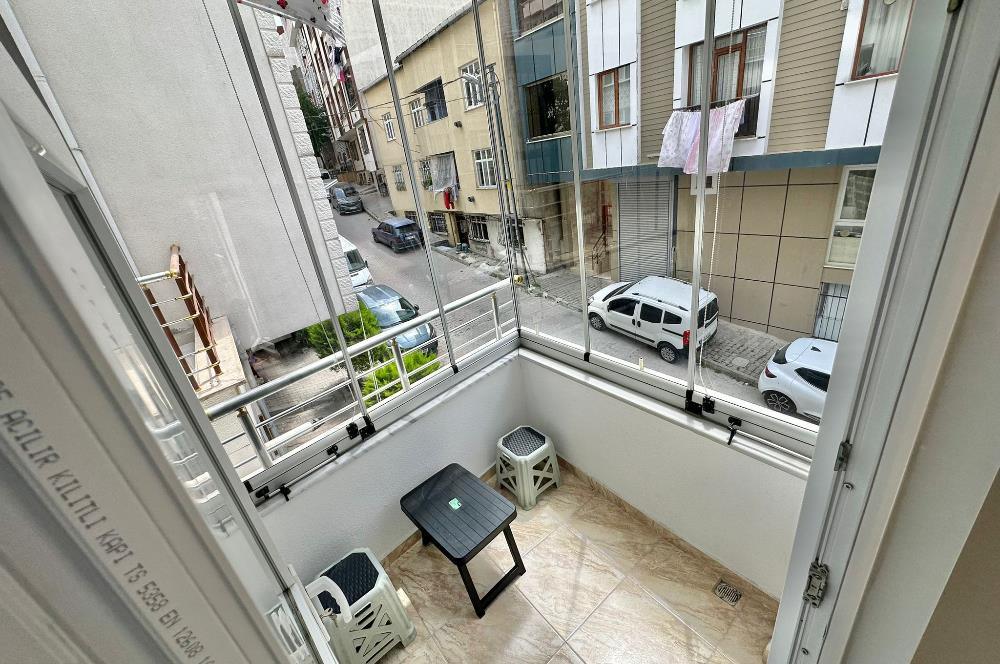 Arnavutköy Merkezde Cadde Üzeri Kiralık Eşyalı 2+1 Daire