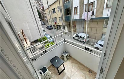 Arnavutköy Merkezde Cadde Üzeri Kiralık Eşyalı 2+1 Daire