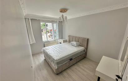 Arnavutköy Merkezde Cadde Üzeri Kiralık Eşyalı 2+1 Daire