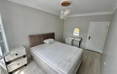 Arnavutköy Merkezde Cadde Üzeri Kiralık Eşyalı 2+1 Daire