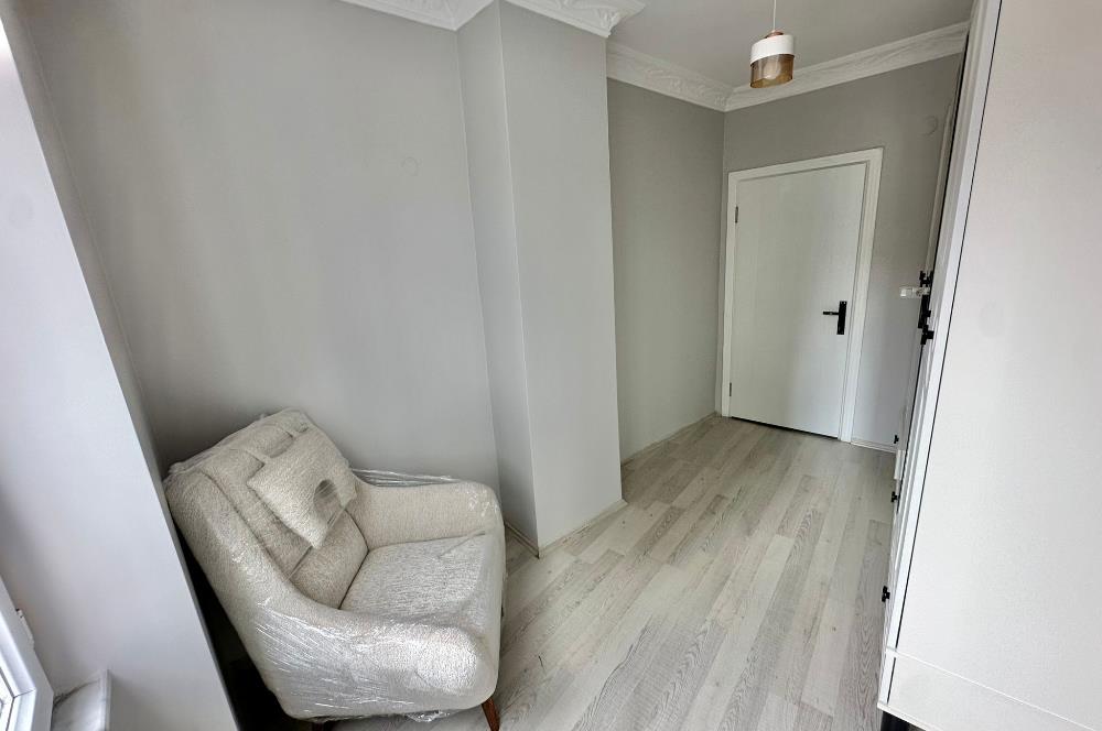Arnavutköy Merkezde Cadde Üzeri Kiralık Eşyalı 2+1 Daire