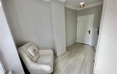 Arnavutköy Merkezde Cadde Üzeri Kiralık Eşyalı 2+1 Daire