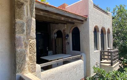 Bodrum Yalıkavak Geriş'te Deniz Manzaralı Satılık Orjinal Taş Ev