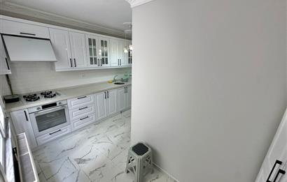Arnavutköy Merkezde Cadde Üzeri Kiralık Eşyalı 2+1 Daire