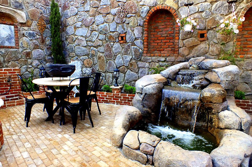 Bodrum Yalıkavak Geriş'te Deniz Manzaralı Satılık Orjinal Taş Ev