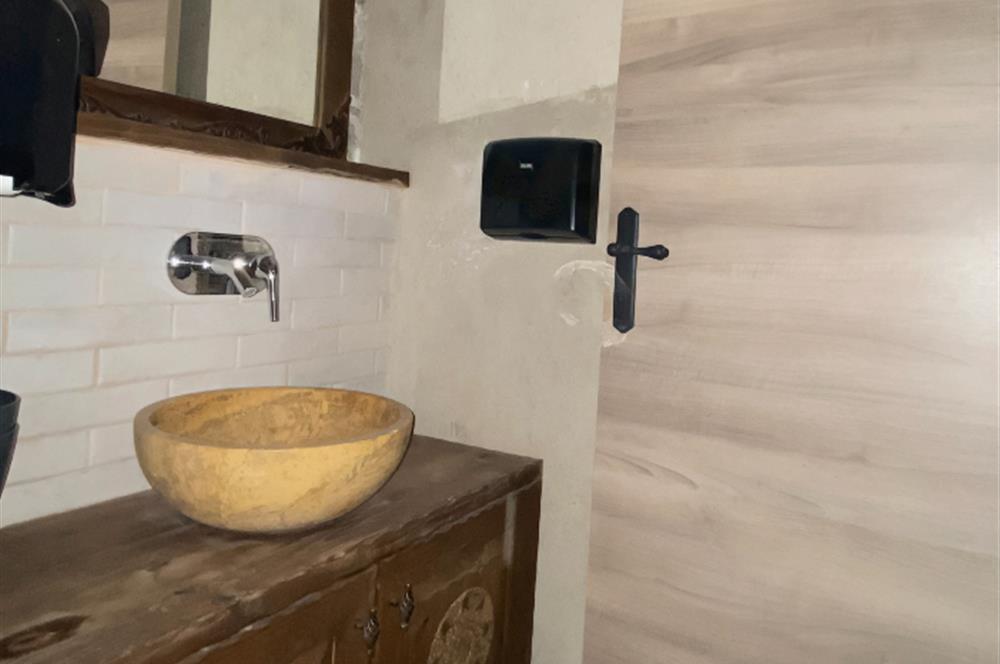 Bodrum Yalıkavak Geriş'te Deniz Manzaralı Satılık Orjinal Taş Ev