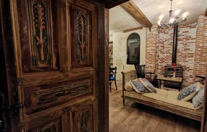 Bodrum Yalıkavak Geriş'te Deniz Manzaralı Satılık Orjinal Taş Ev
