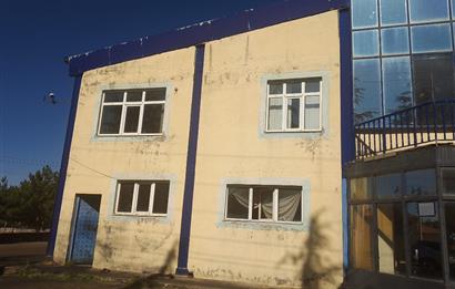 KIRŞEHİR OSB İÇİNDE KÖŞE PARSEL 3.000 m2 KAPALI ALANLI SATILIK FABRİKA