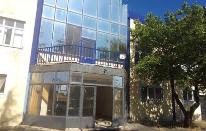 KIRŞEHİR OSB İÇİNDE KÖŞE PARSEL 3.000 m2 KAPALI ALANLI SATILIK FABRİKA