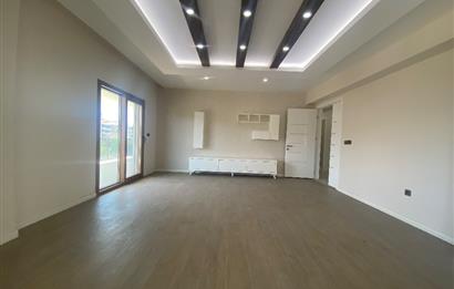Yenişafakta Satılık 4+1 Daire