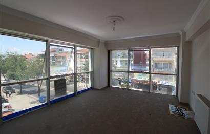 NUHKUYUSU CADDE ÜZERİNDE KATTA TEK 2+1 KİRALIK OFİS