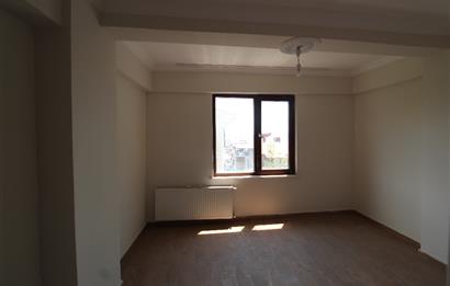 NUHKUYUSU CADDE ÜZERİNDE KATTA TEK 2+1 KİRALIK OFİS