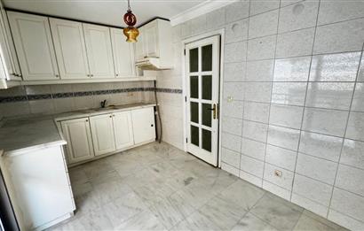 Bostanli Akbank Sokaklarinda Tramvaya Yakini 3+1 Kiralik