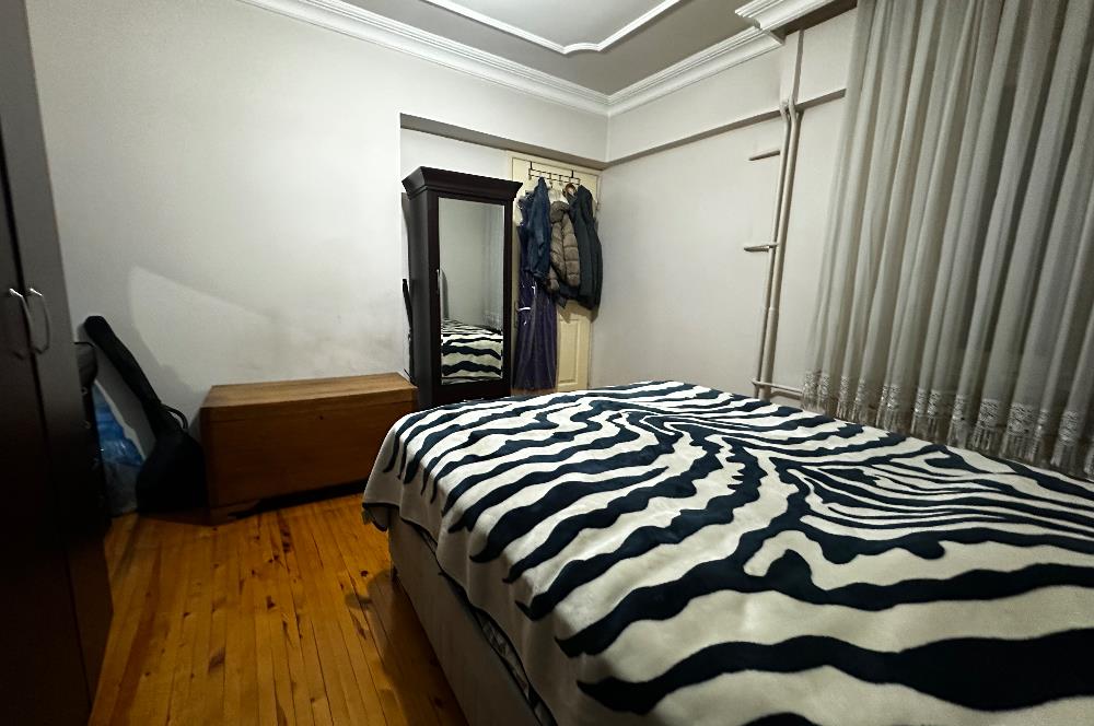 İSTİKLAL CADDESİ ÜZERİ 3+1 SATILIK FIRSAT DAİRE