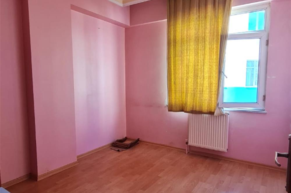 ORHANGAZİ CADDESİ'NDE 3+1 KİRALIK DAİRE