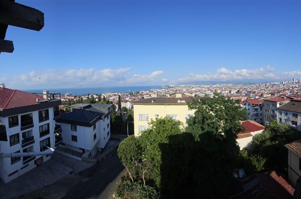 Ordu Merkez'de Deniz Manzaralı, Ferah ve Kullanışlı 3+1 Satılık Çatı Katı Daire