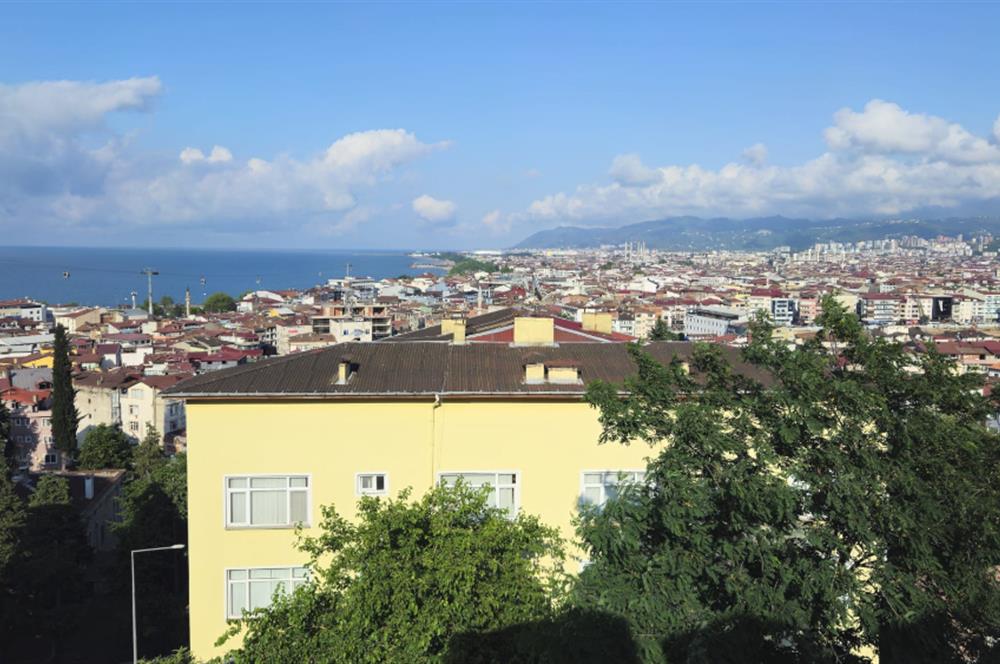Ordu Merkez'de Deniz Manzaralı, Ferah ve Kullanışlı 3+1 Satılık Çatı Katı Daire