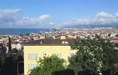 Ordu Merkez'de Deniz Manzaralı, Ferah ve Kullanışlı 3+1 Satılık Çatı Katı Daire