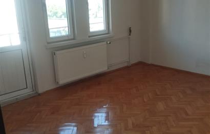 CENTURY 21 PLUS'DAN SELÇUKLUDA ANA CADDE ÜZERİ 3+1 KİRALIK DAİRE