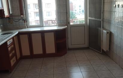 CENTURY 21 PLUS'DAN SELÇUKLUDA ANA CADDE ÜZERİ 3+1 KİRALIK DAİRE